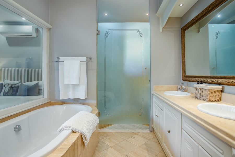 2 Bedroom Property for Sale in Franschhoek Western Cape